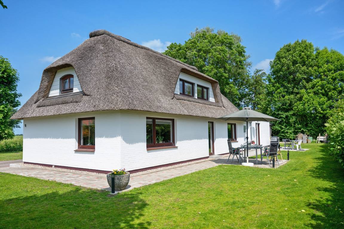 74 M² Ferienhaus ∙ 2 Schlafzimmer ∙ 4 Gäste - Heide