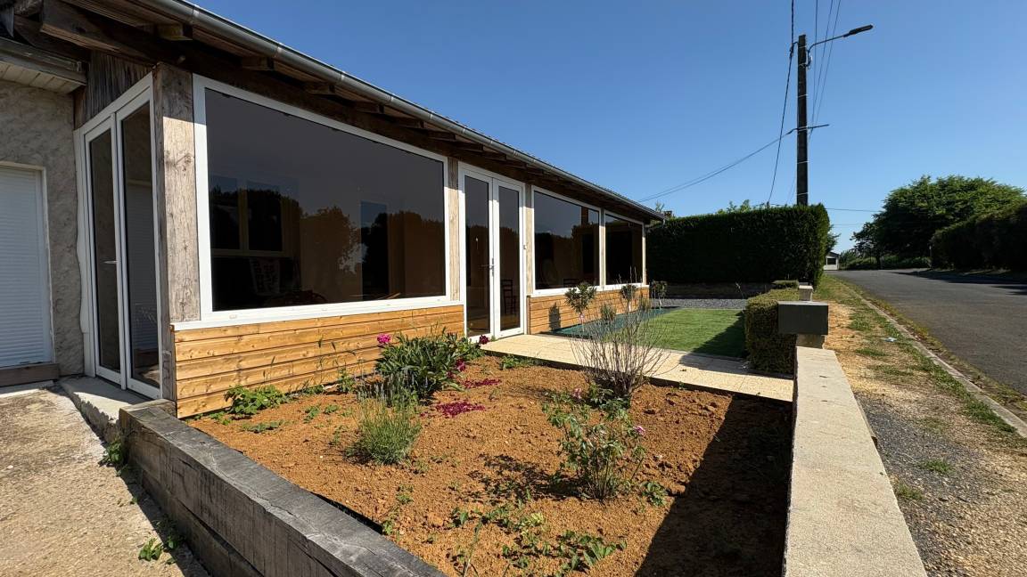 80 M² Maison De Vacances ∙ 3 Chambres ∙ 10 Personnes - Limousin