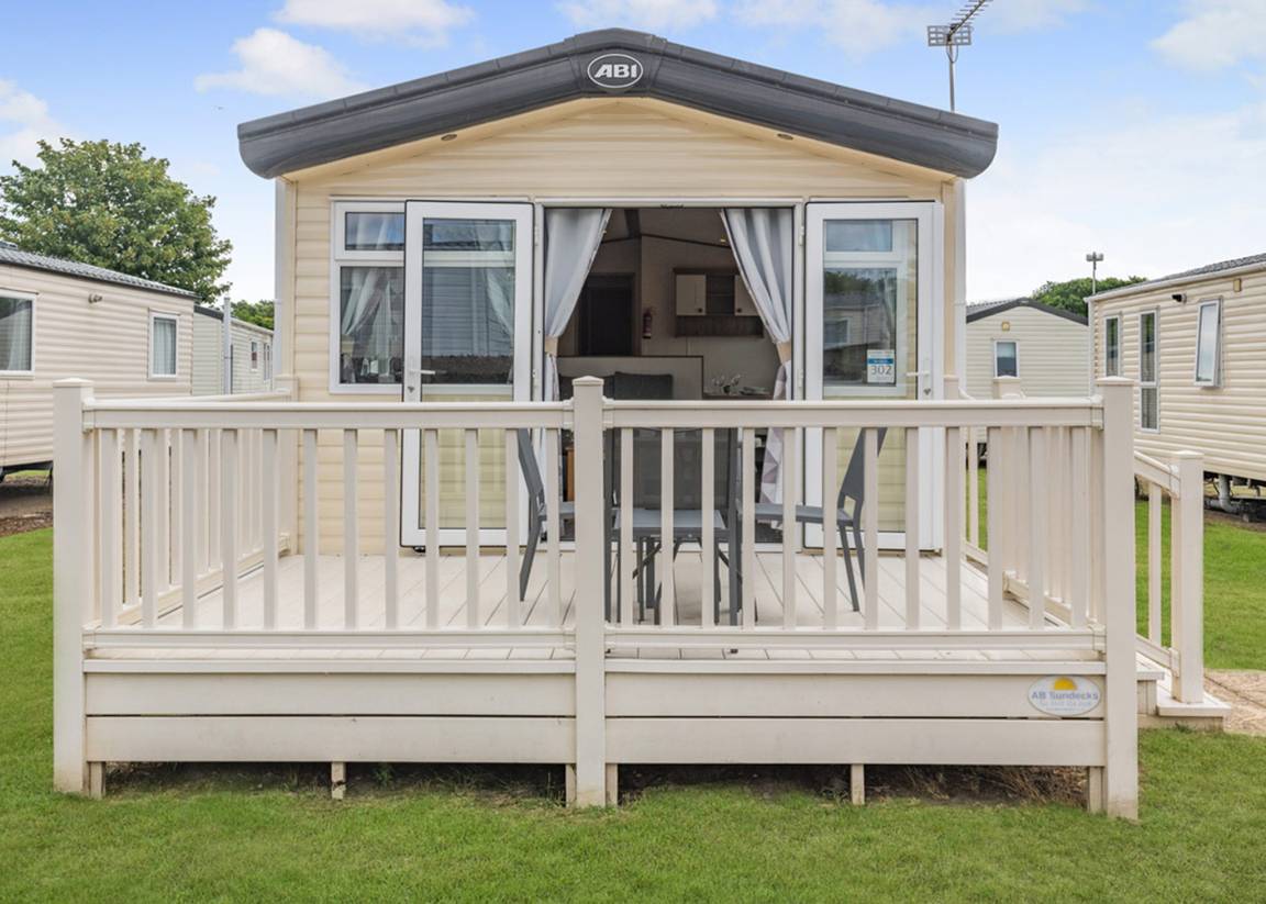 Caravan ∙ 2 Bedrooms ∙ 6 Guests - Norfolk