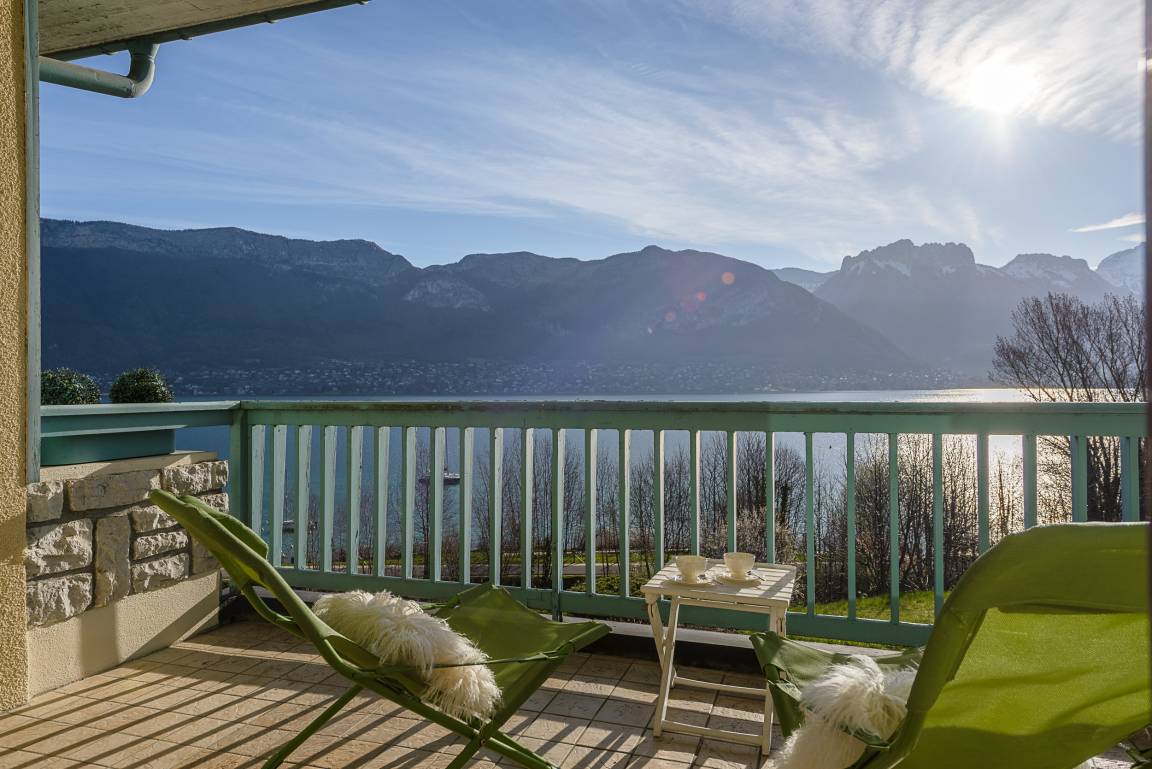 180 M² Villa ∙ 4 Bedrooms ∙ 8 Guests - Lake Annecy