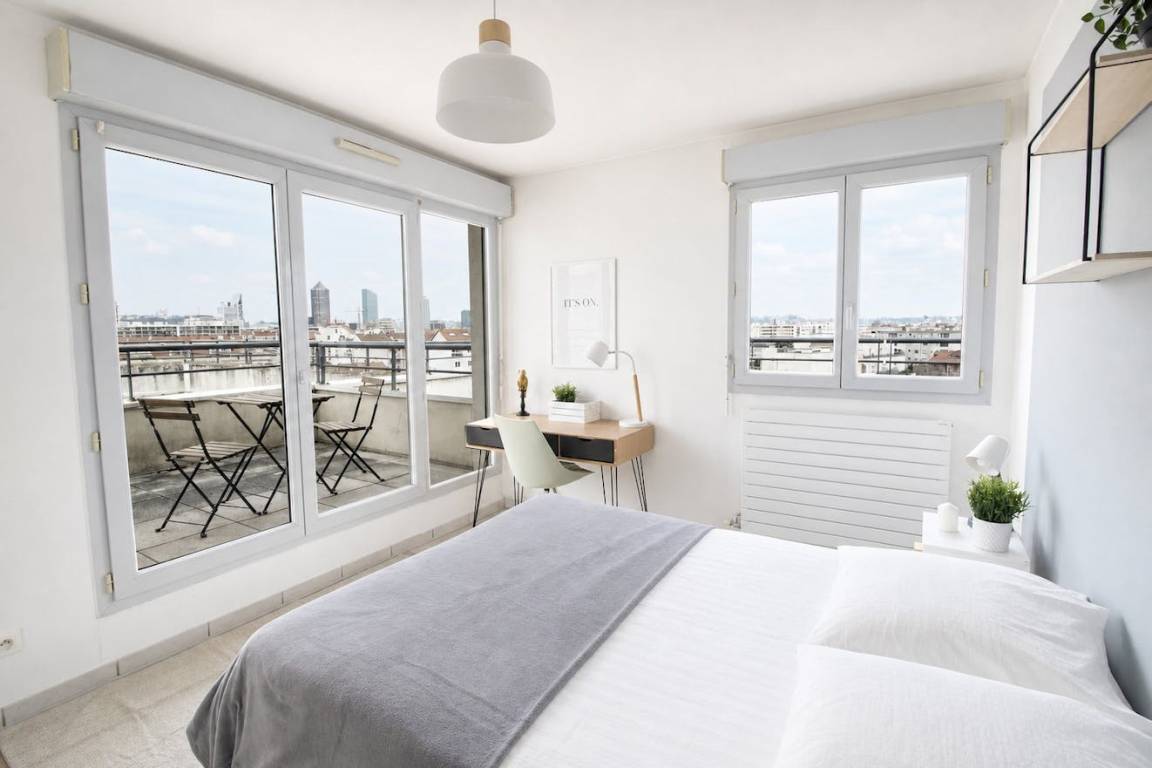 106 M² Chambre Privée ∙ 1 Chambre ∙ 6 Personnes - Corbas