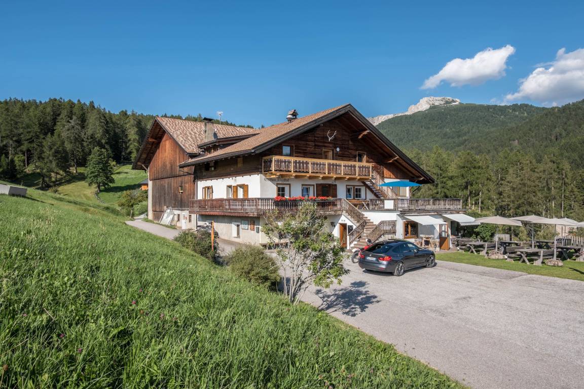 56 M² Ferienwohnung ∙ 2 Schlafzimmer ∙ 5 Gäste - Deutschnofen