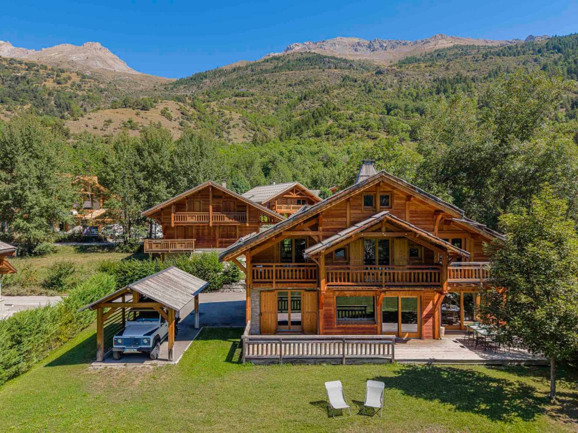 180 M² Chalet ∙ 6 Habitaciones ∙ 14 Huéspedes - Briançon