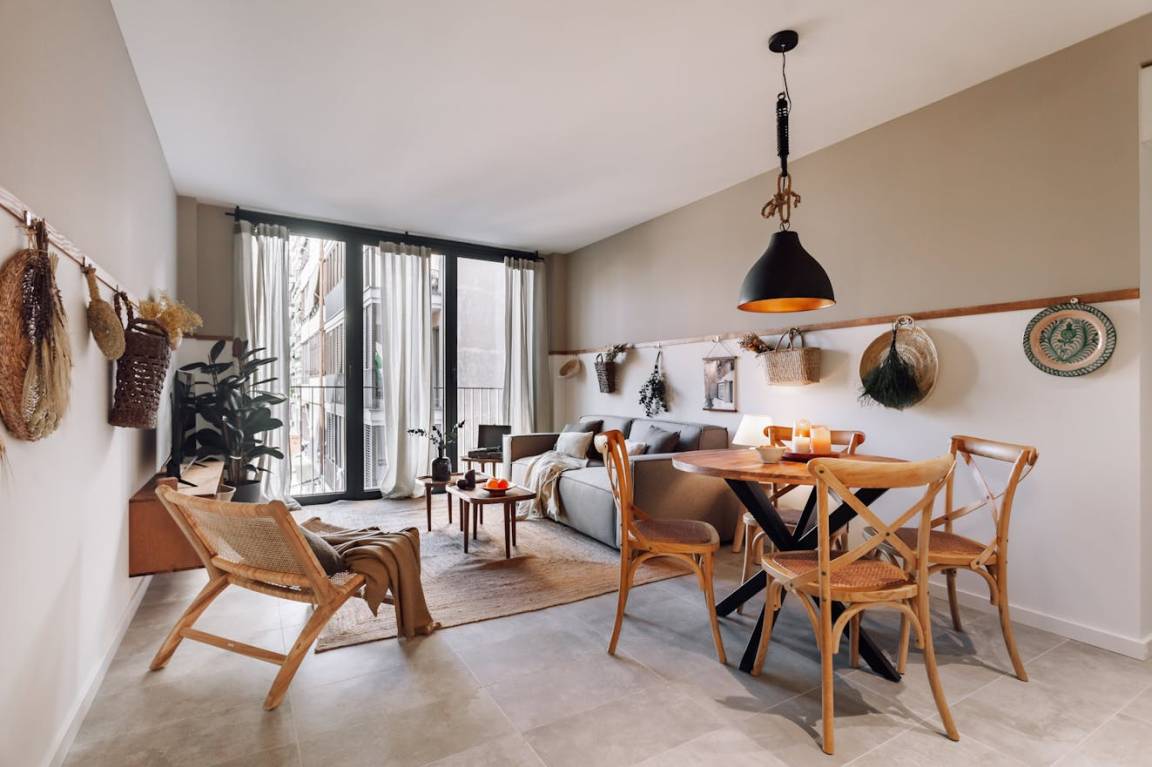 58 M² Apartamento ∙ 2 Habitaciones ∙ 3 Huéspedes - Badalona