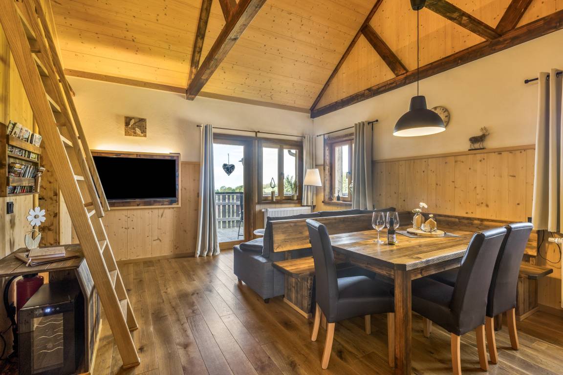 55 M² Chalet ∙ 2 Schlafzimmer ∙ 4 Gäste - Schotten
