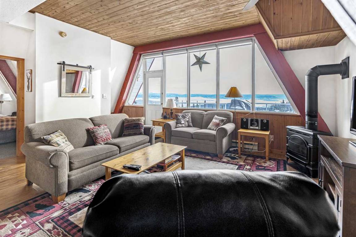 Hotel ∙ 3 Bedrooms ∙ 6 Guests - Armstrong