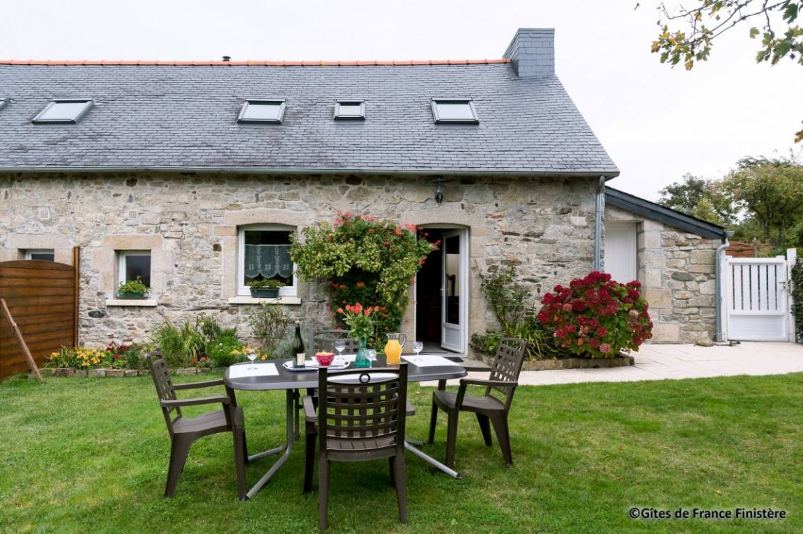 65 m&sup2; G&icirc;te 2 Schlafzimmer 4 G&auml;ste