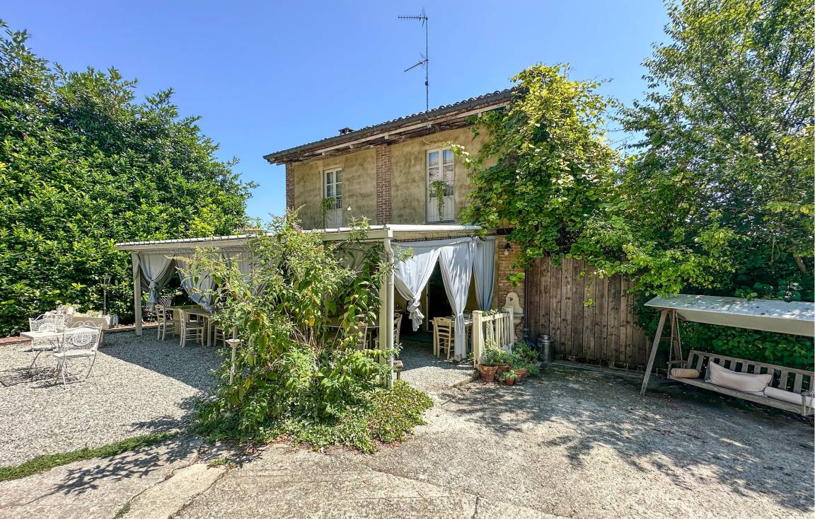 100 M² House ∙ 2 Bedrooms ∙ 4 Guests - Piemonte