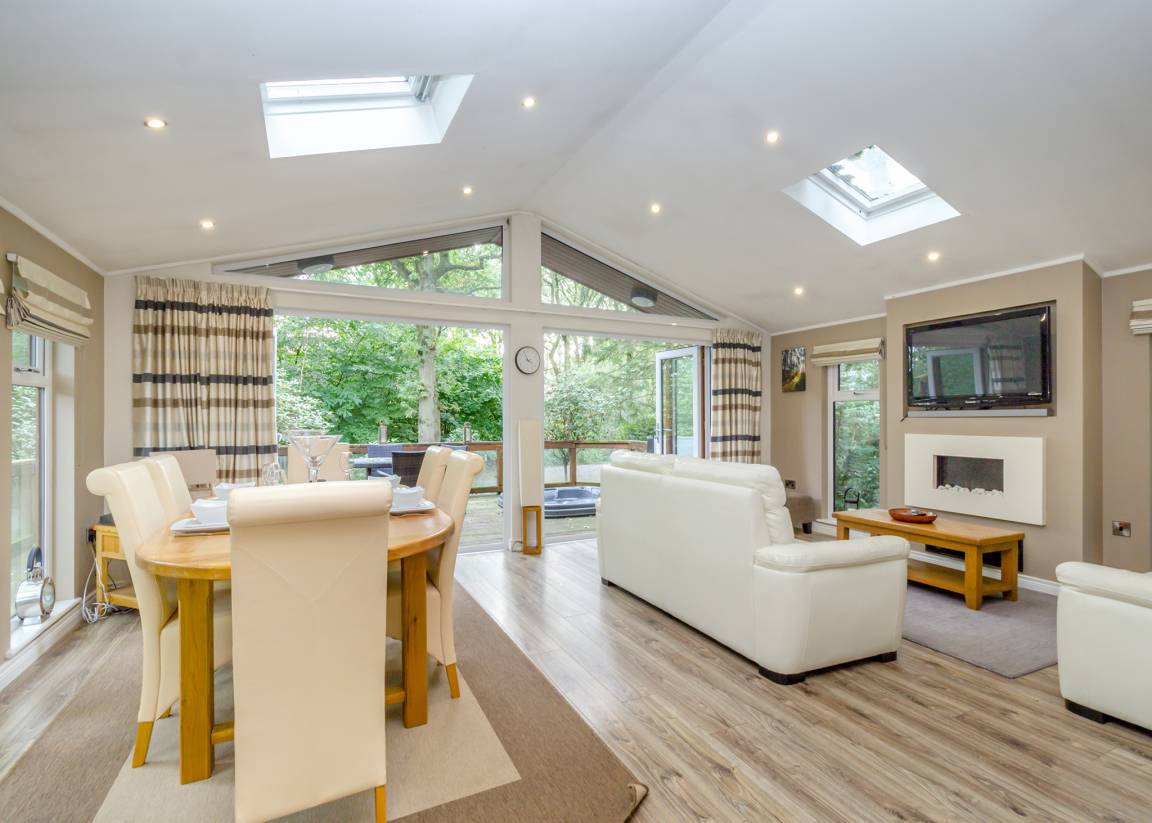 Chalet ∙ 2 Bedrooms ∙ 4 Guests - Cheshire
