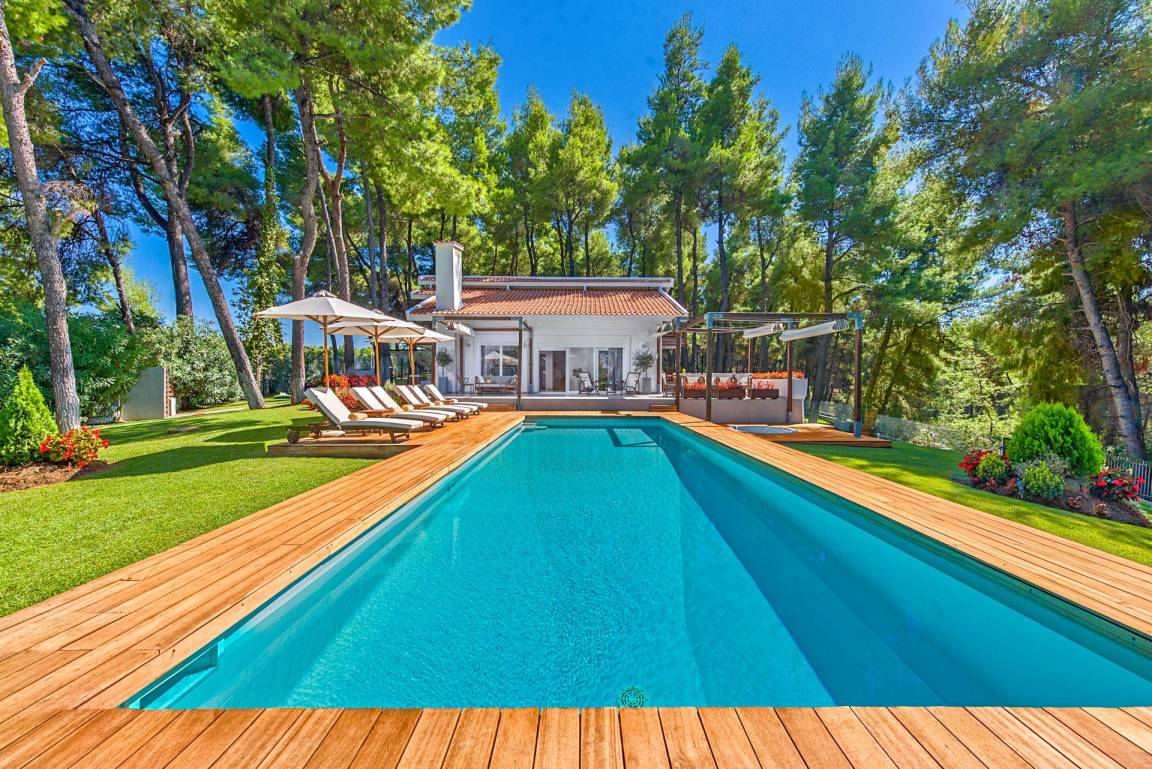 Villa ∙ 6 Bedrooms ∙ 12 Guests - Halkidiki