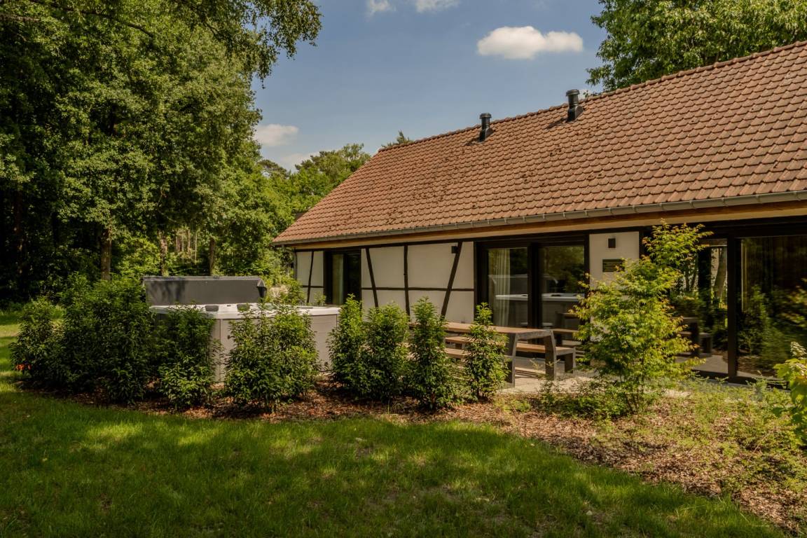 143 M² House ∙ 4 Bedrooms ∙ 8 Guests - Hasselt