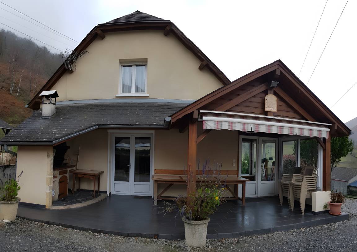150 M² Maison De Vacances ∙ 5 Chambres ∙ 15 Personnes - Laruns