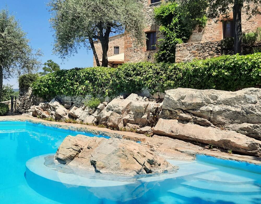 Casale a Castellina In Chianti con terrazza, piscina e giardino