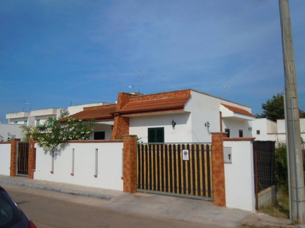 100 M² Villa Vacanza ∙ 3 Camere Da Letto ∙ 10 Ospiti - Torre Lapillo