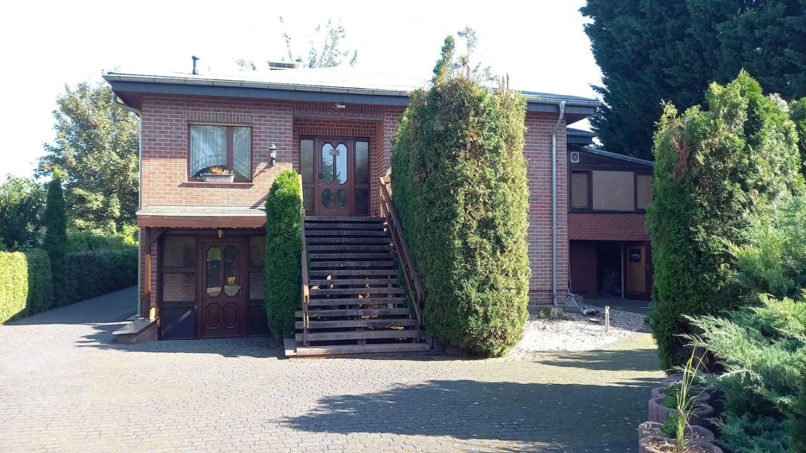 100 M² Ferienwohnung ∙ 2 Schlafzimmer ∙ 6 Gäste - Aschersleben