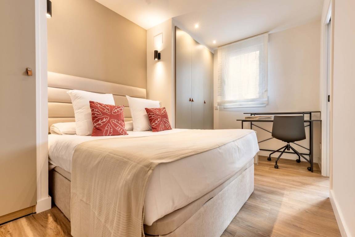 67 M² Apartamento ∙ 2 Habitaciones ∙ 6 Huéspedes - Alcobendas