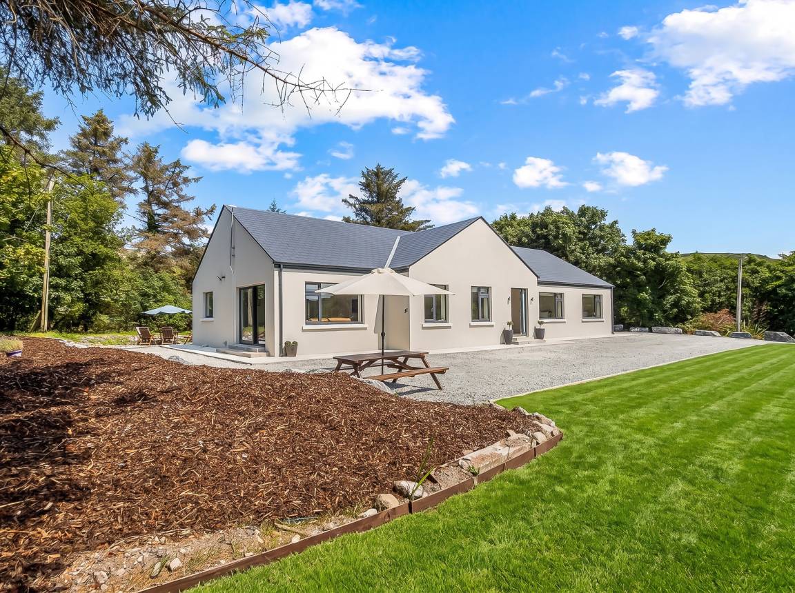 194 M² Cottage ∙ 4 Bedrooms ∙ 8 Guests - Mayo