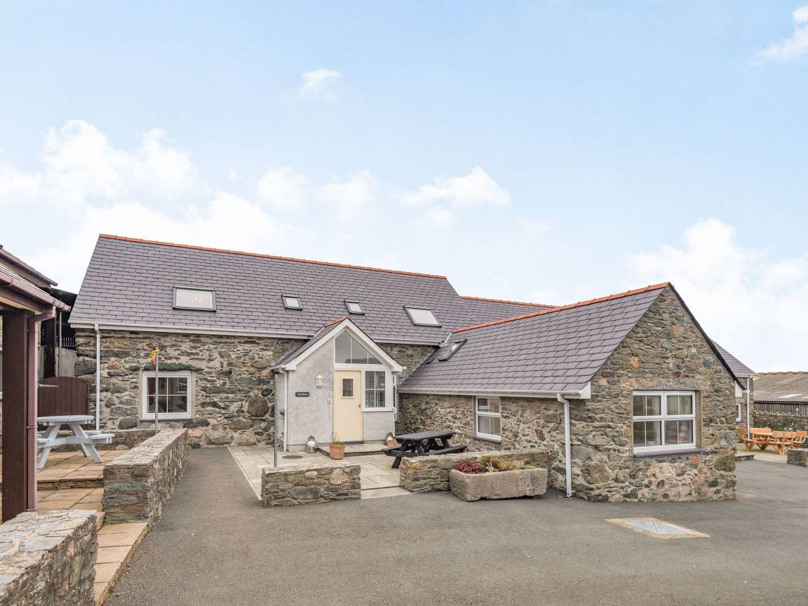 Cottage ∙ 3 Bedrooms ∙ 6 Guests - Anglesey