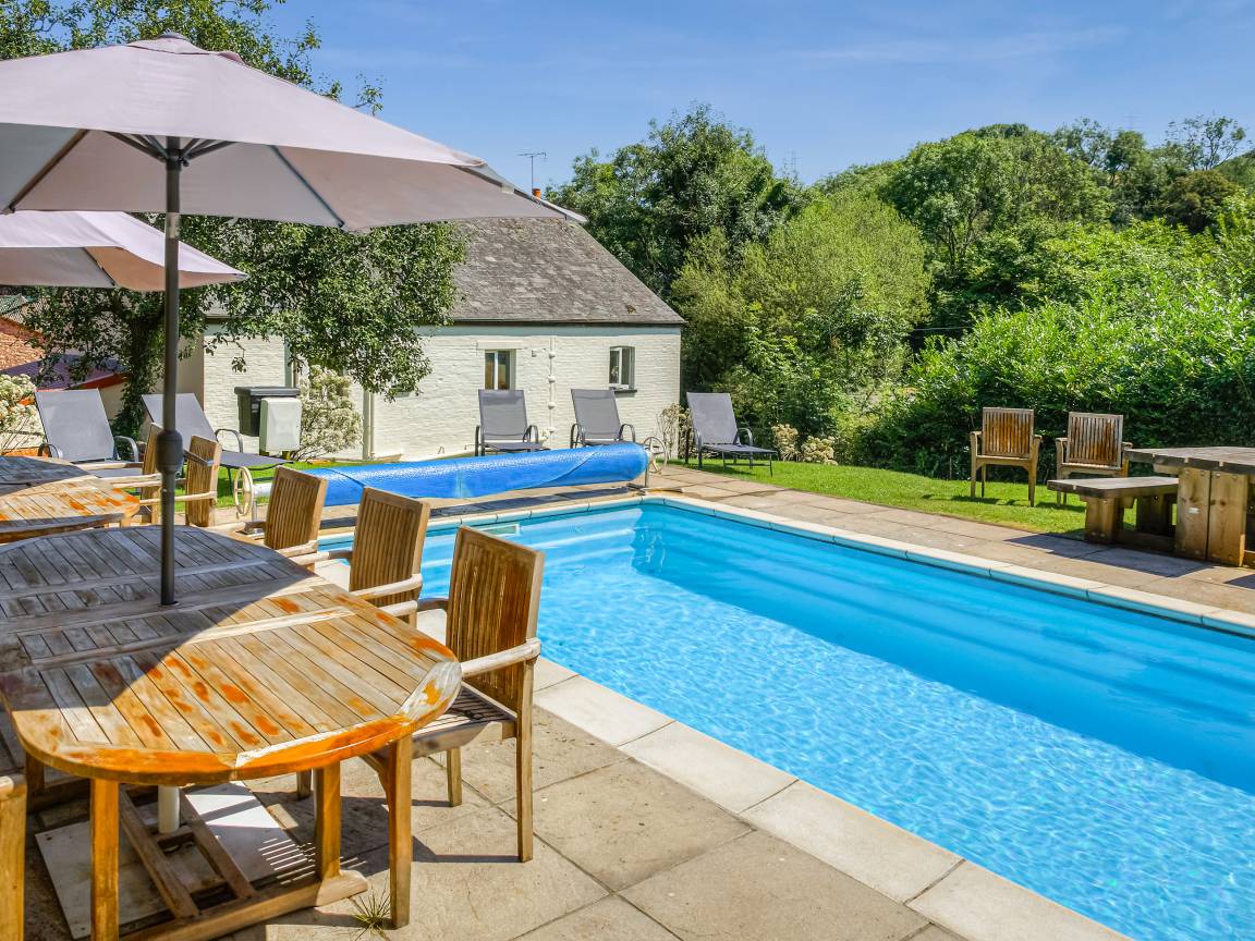 Cottage ∙ 13 Bedrooms ∙ 28 Guests - Teignmouth