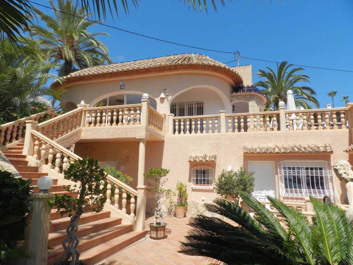 340 M² Villa ∙ 4 Schlafzimmer ∙ 8 Gäste - Calp
