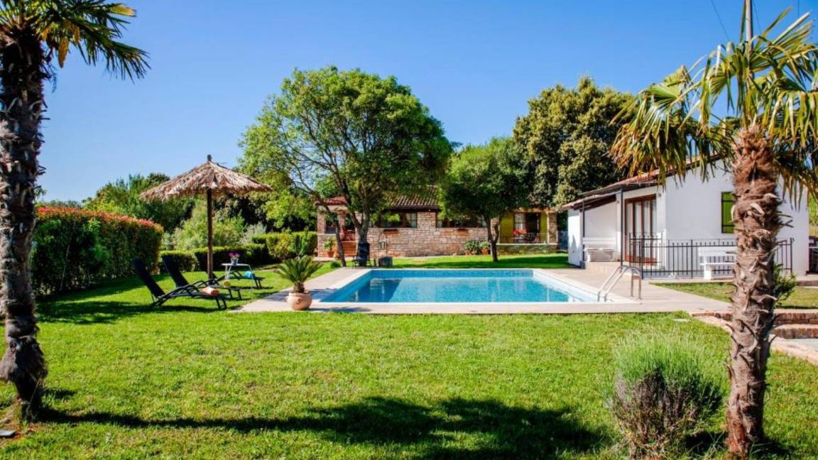 130 M² Villa ∙ 4 Bedrooms ∙ 7 Guests - Rovinj