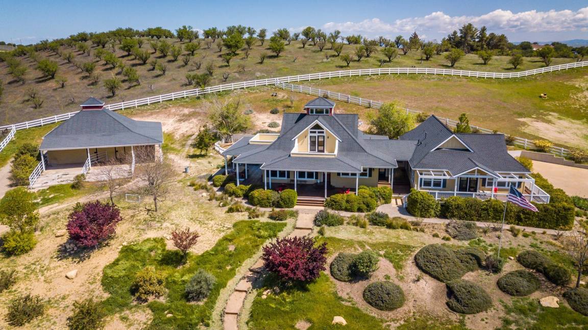 257 M² Talo ∙ 4 Makuuhuonetta ∙ 9 Vierasta - San Miguel, CA