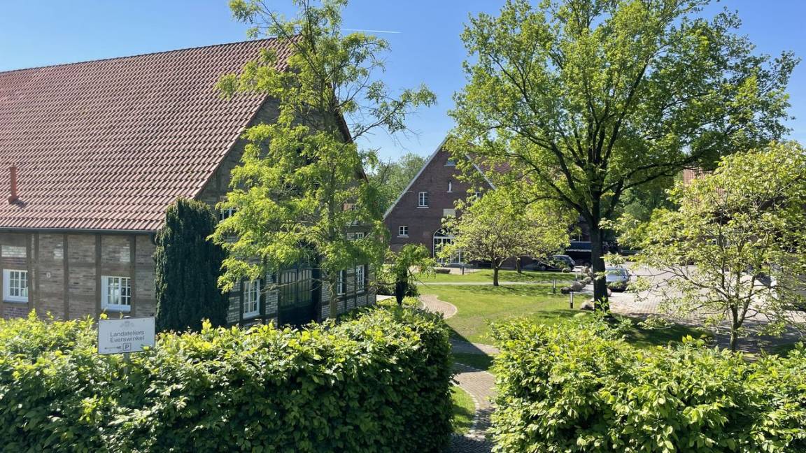 130 M² Ferienwohnung ∙ 1 Schlafzimmer ∙ 6 Gäste - Sassenberg