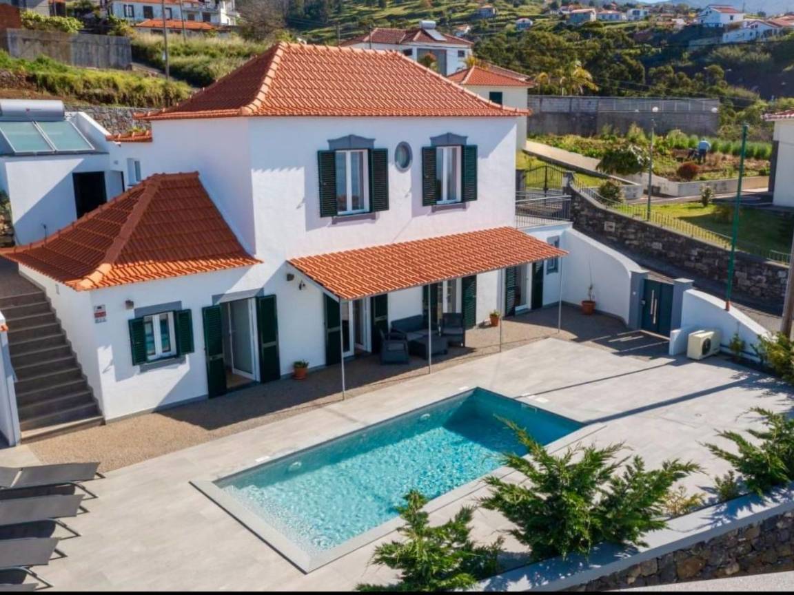 400 M² Casa ∙ 3 Quartos ∙ 6 Hóspedes - Estreito da Calheta