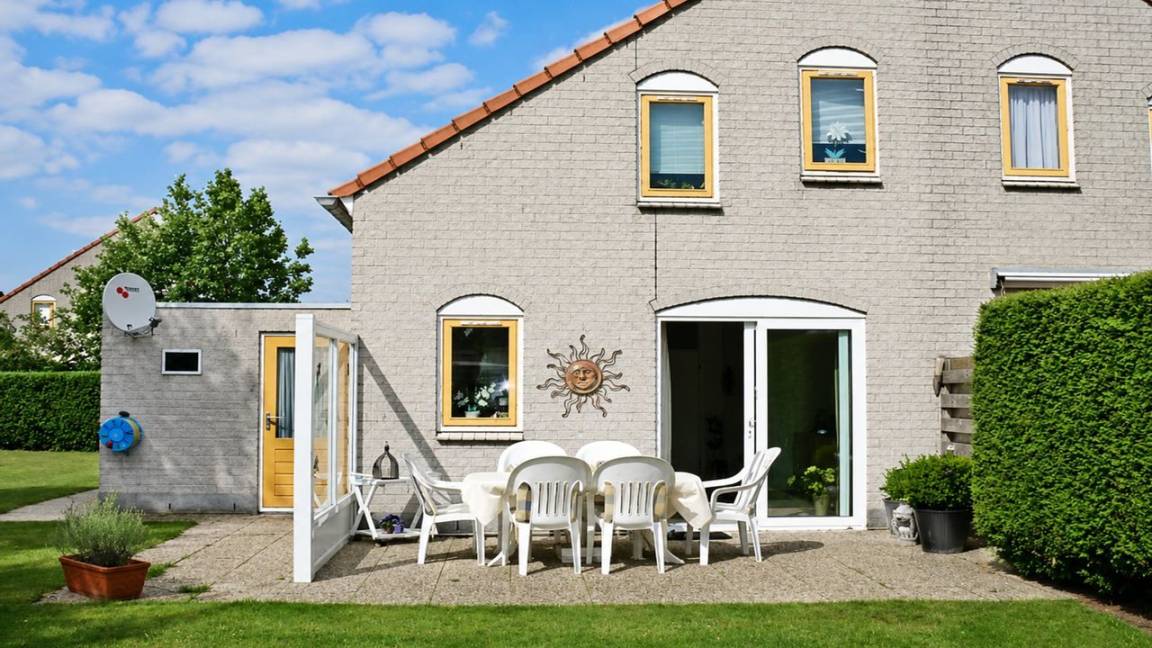 74 M² Ferienhaus ∙ 3 Schlafzimmer ∙ 6 Gäste - Breskens