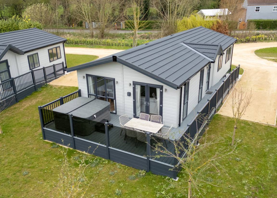 Chalet ∙ 3 Bedrooms ∙ 6 Guests - Lincolnshire