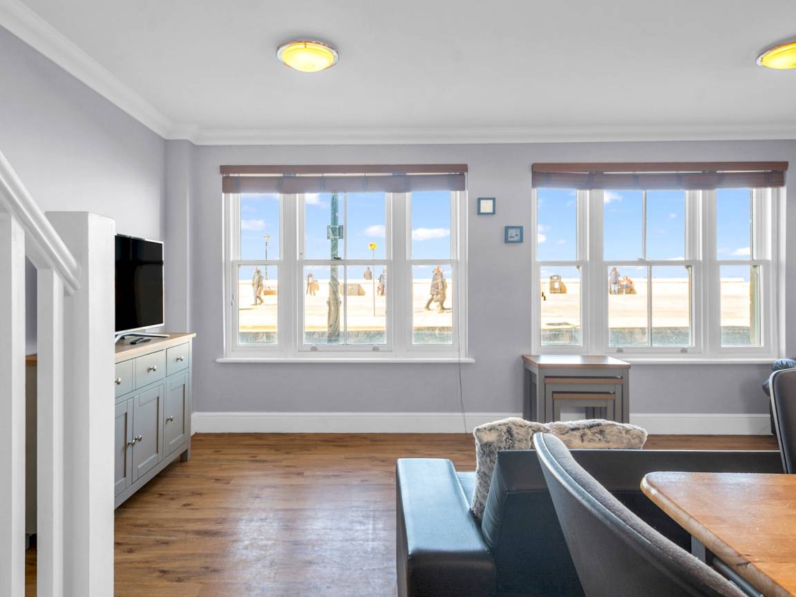 56 M² Apartment ∙ 2 Bedrooms ∙ 4 Guests - Herne Bay