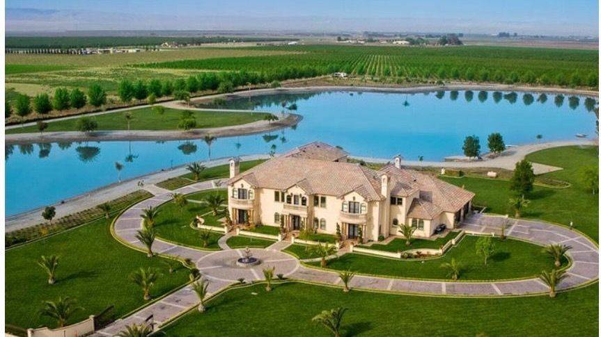 920 M² House ∙ 5 Bedrooms ∙ 14 Guests - Bakersfield, CA
