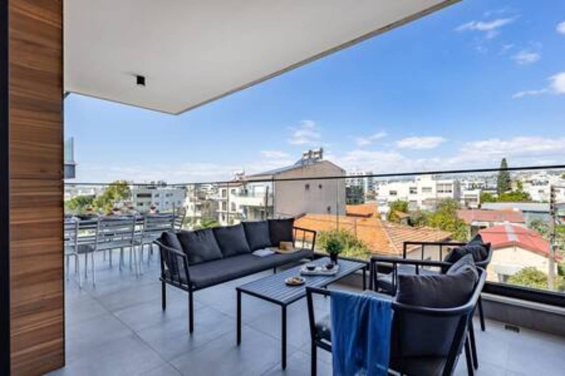 110 M² Apartamento ∙ 3 Habitaciones ∙ 8 Huéspedes - Limasol