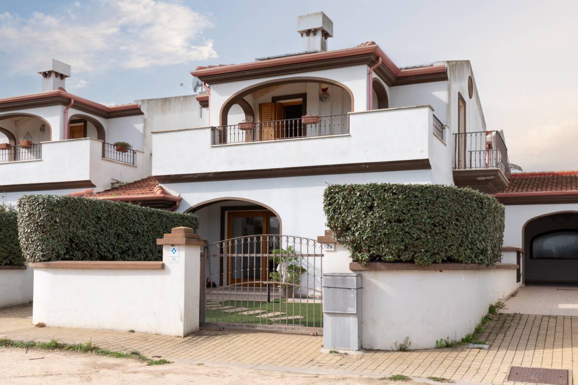 120 M² Huoneisto ∙ 3 Makuuhuonetta ∙ 6 Vierasta - Olbia