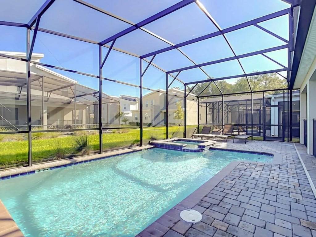 Villa ∙ 6 Habitaciones ∙ 17 Huéspedes - Kissimmee, FL