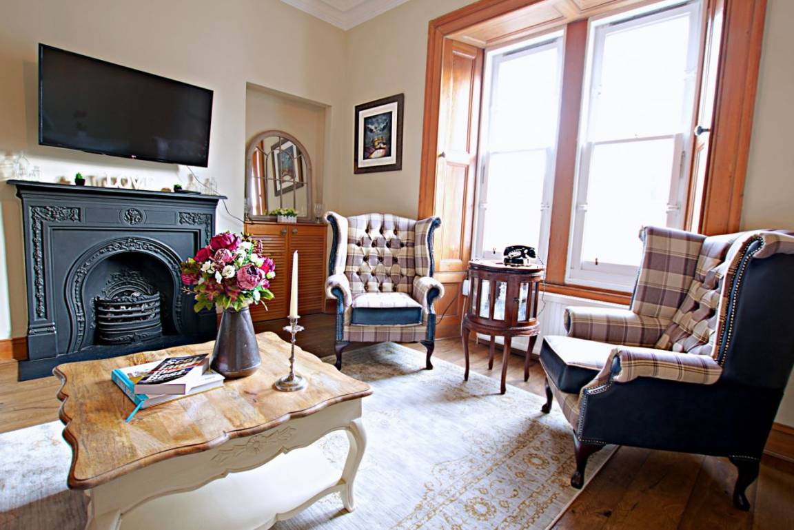 41 M² Apartment ∙ 2 Bedrooms ∙ 5 Guests - Leith
