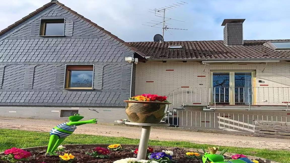 60 M² Ferienwohnung ∙ 1 Schlafzimmer ∙ 4 Gäste - Bergisch Gladbach