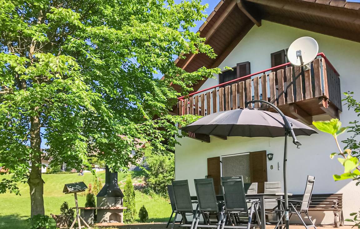 102 M² Ferienhaus ∙ 5 Schlafzimmer ∙ 8 Gäste - Bad Hersfeld