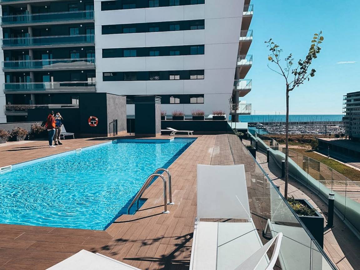80 M² Apartamento ∙ 3 Habitaciones ∙ 6 Huéspedes - Sabadell
