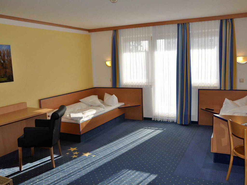 27 M² Hotel ∙ 1 Slaapkamer ∙ 4 Gasten - Maagdenburg