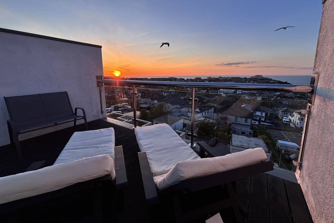 Cottage ∙ 4 Bedrooms ∙ 8 Guests - Fistral Beach