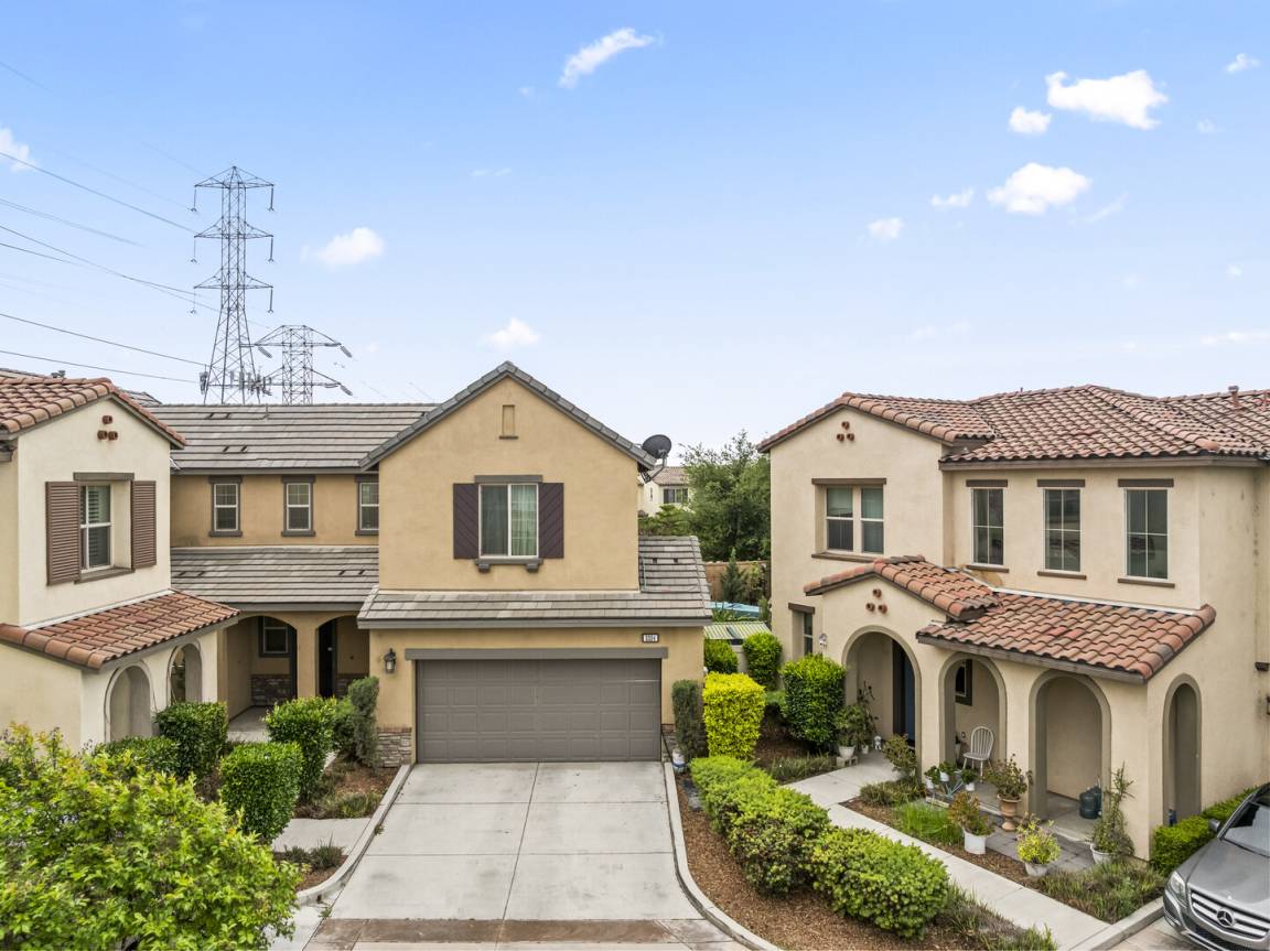 214 M² House ∙ 4 Bedrooms ∙ 8 Guests - Ontario, CA