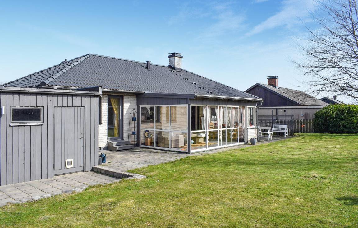 200 M² House ∙ 5 Bedrooms ∙ 8 Guests - Simrishamn