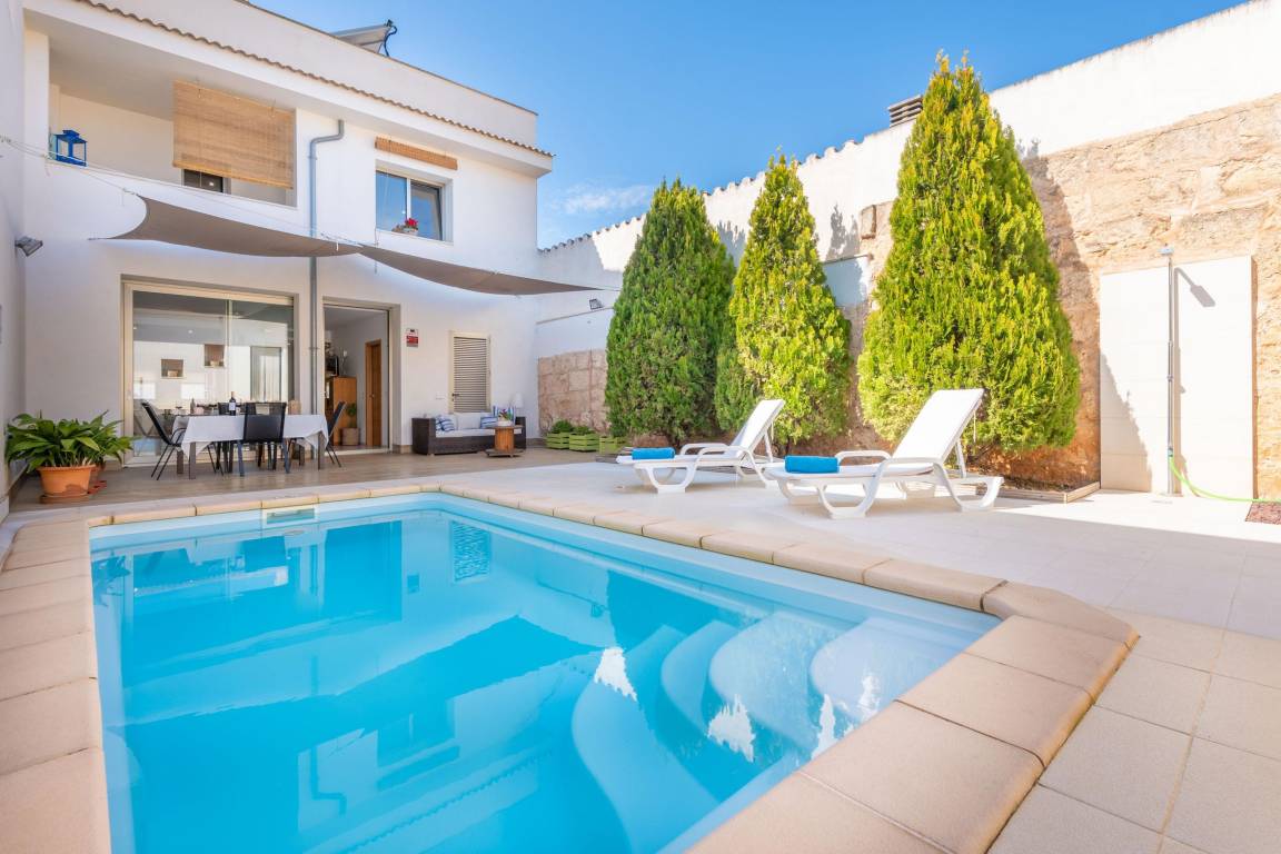 Hauptansicht vom Ferienwohnung: FONERS MALLORQUINS - Villa with private pool in Muro. Free WiFi