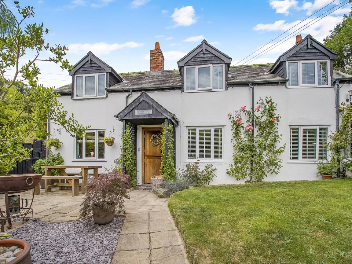 Cottage ∙ 4 Bedrooms ∙ 8 Guests - Shropshire