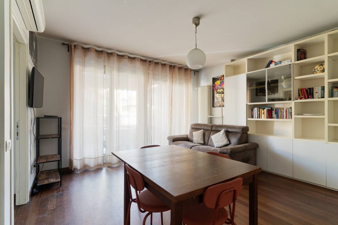 80 M² Appartement ∙ 2 Slaapkamers ∙ 5 Gasten - Milaan