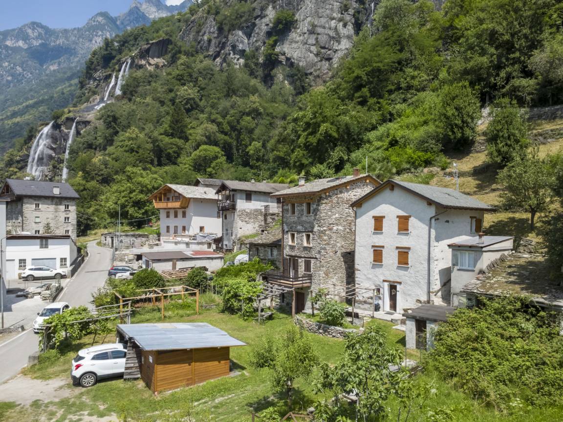 64 M² House ∙ 2 Bedrooms ∙ 6 Guests - Piuro
