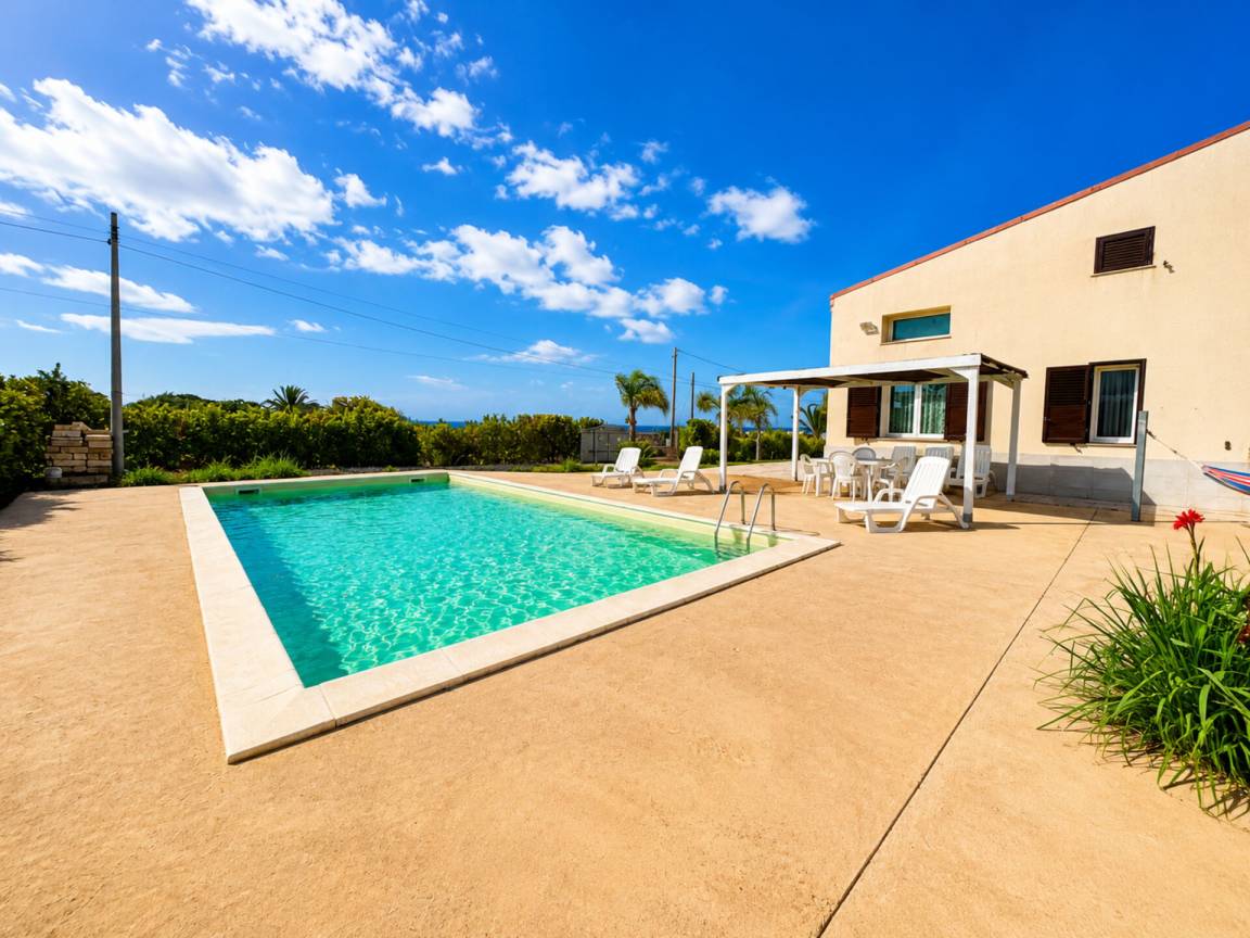 140 m&sup2; Villa 5 Schlafzimmer 13 G&auml;ste