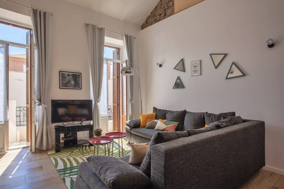 70 M² Apartamento ∙ 2 Habitaciones ∙ 4 Huéspedes - Calvi
