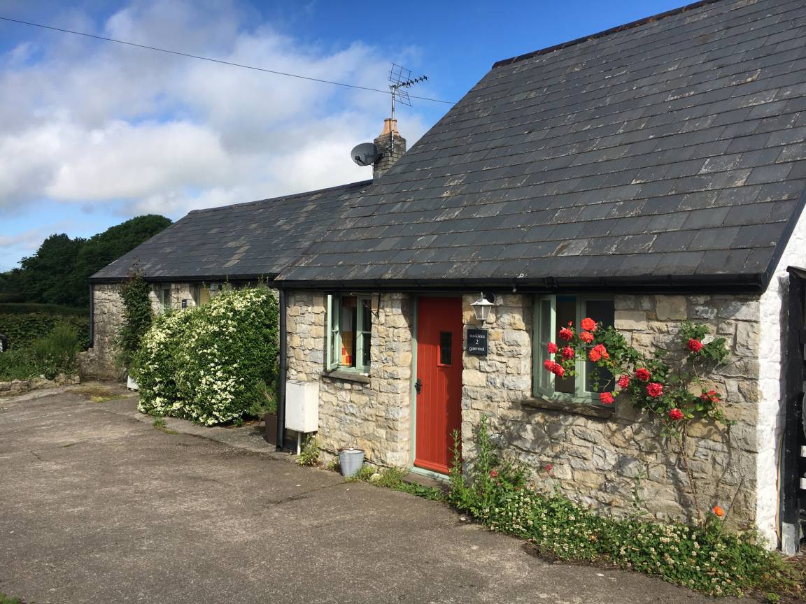 Cottage ∙ 2 Bedrooms ∙ 3 Guests - Cowbridge